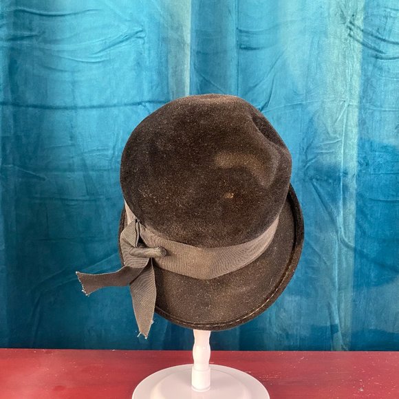 Peachbloom Velour Vintage 40\'s Cloche Style Hat main image 4